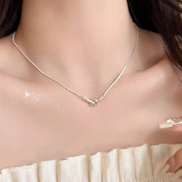 Women's Light Luxury Minority Design High-grade Clavicle Necklaces