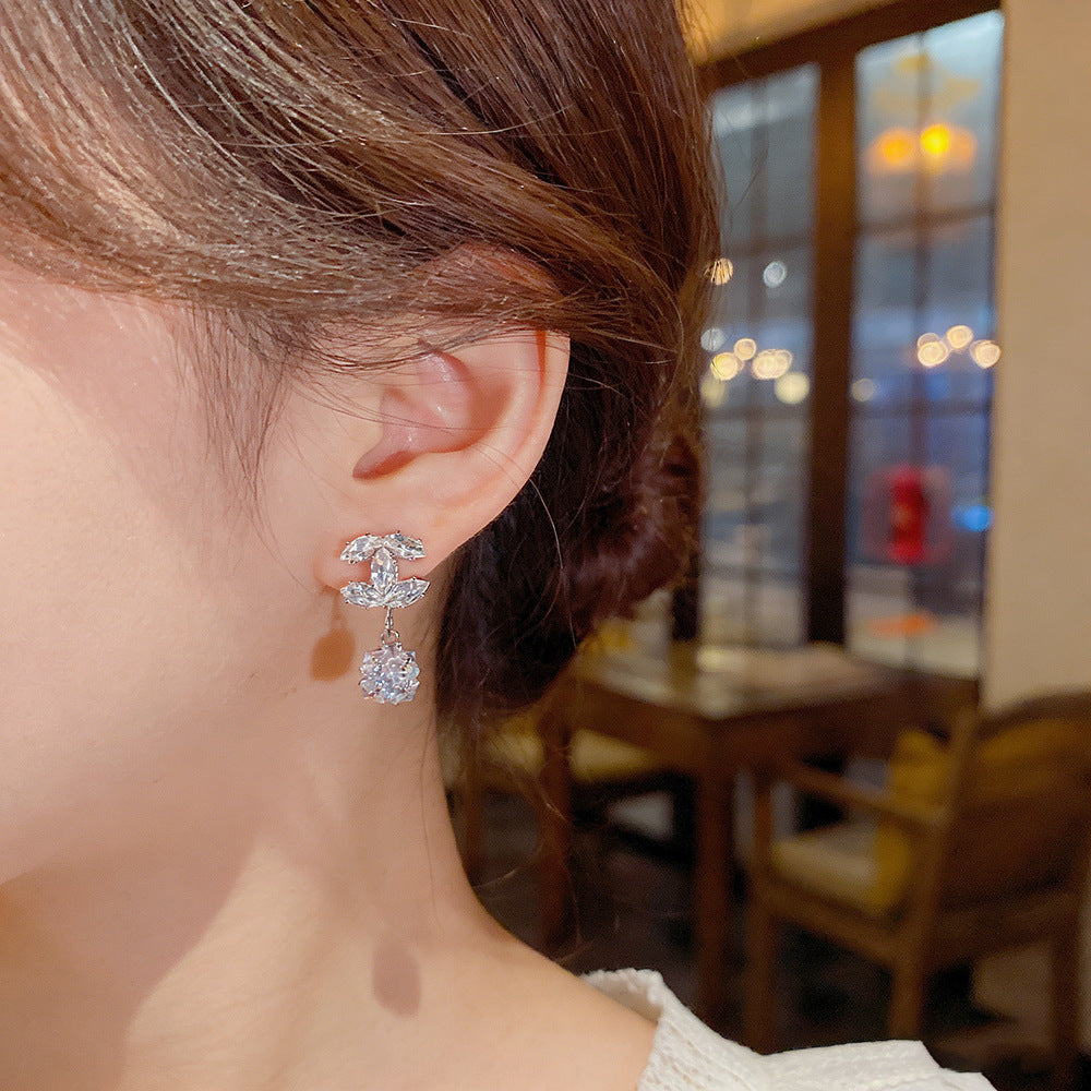 Women's Needle Zircon Double Alphabet Letter Light Luxury High-grade Classic Style Stud Earrings