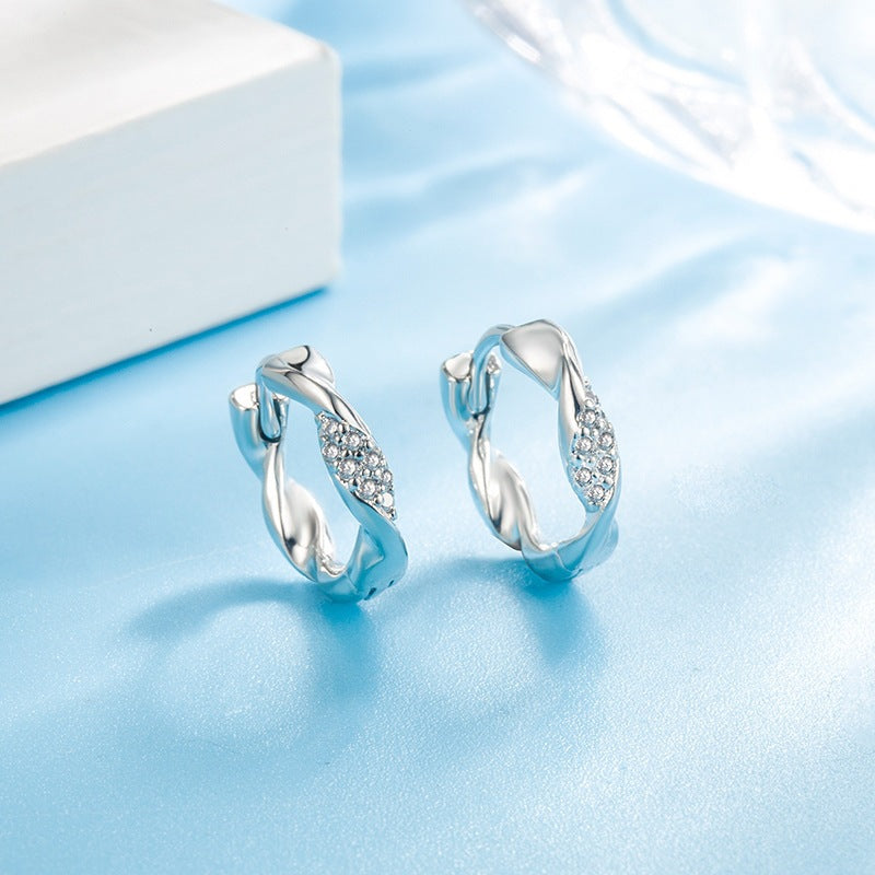 Women's Simple Elegant Shining Diamond Mobius Earclip Rings