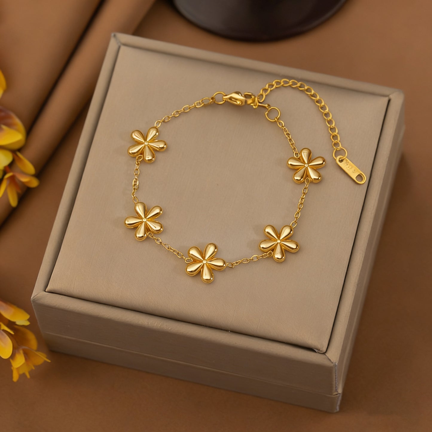 Stainless Steel Hollow Electroplated Pattern Female Bracelets