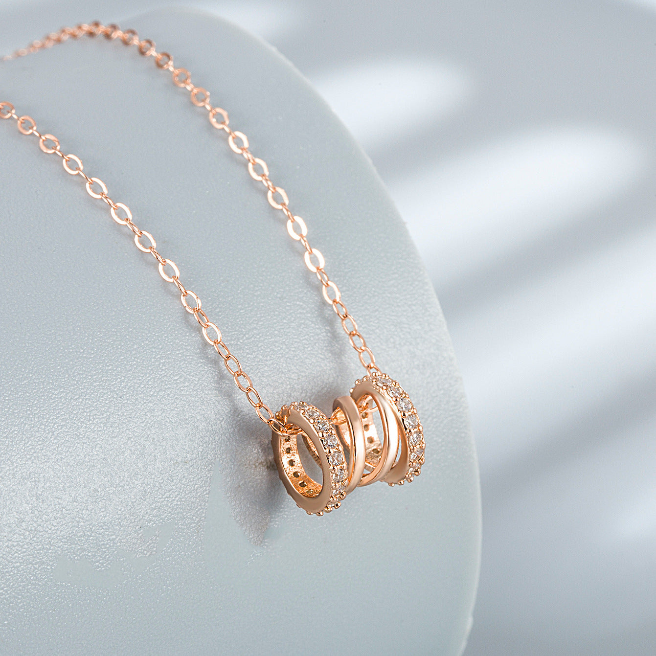 Sier Small Waist Hot Niche Rose Gold Light Luxury Clavicle Necklace