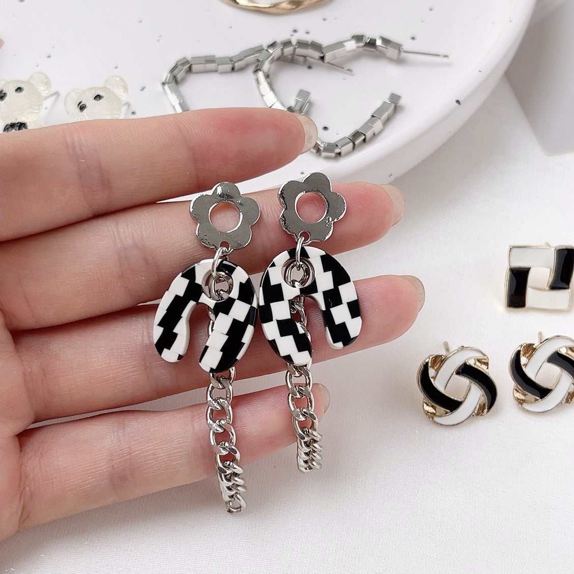 Design High-grade Sense Lady Refined Wild Rings