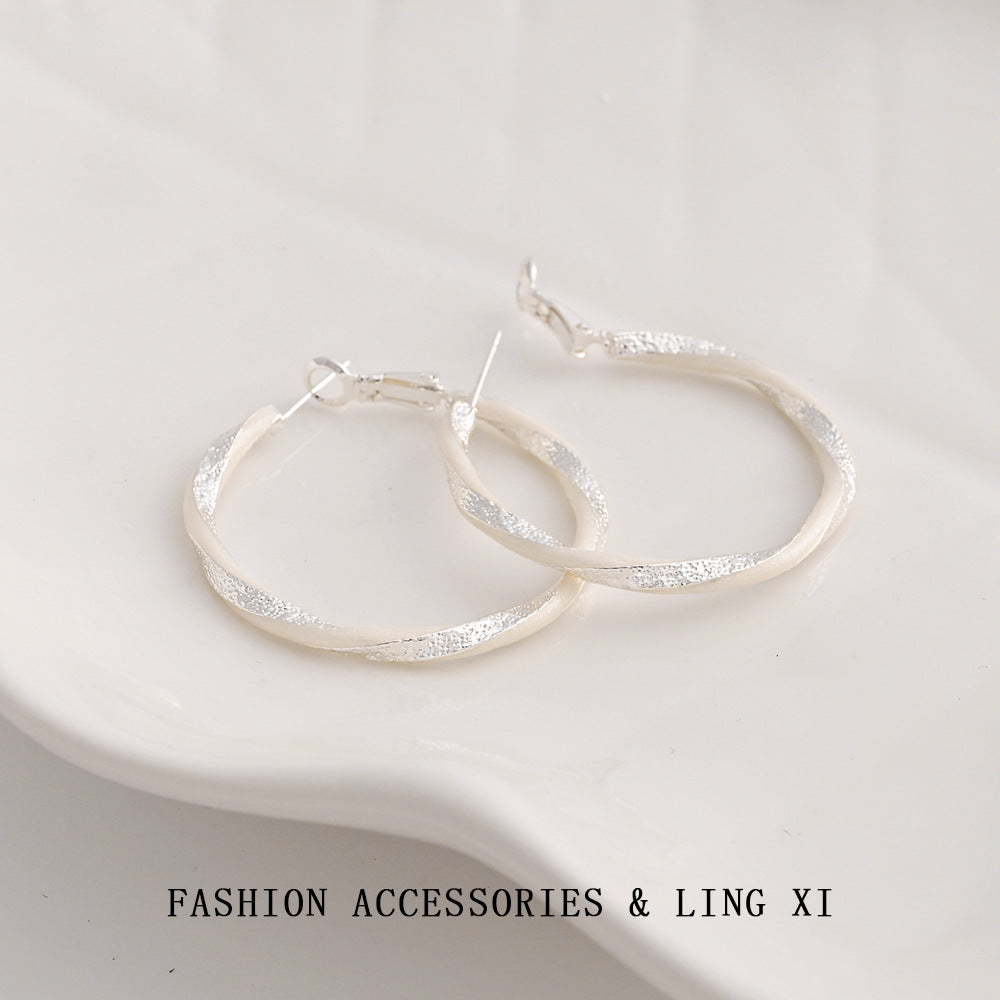 Geometric Circle Winding Personalized Golden Minority Fashion Ear Affordable Luxury Earrings