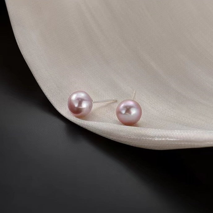 Women's Elegant Gentle Natural Freshwater Pearl Light Luxury Stud Earrings