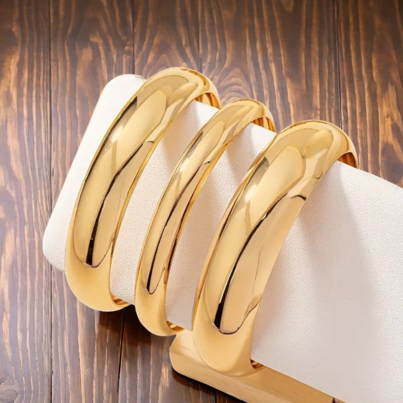 Charming Twist Glossy Irregular Punk Suit Bracelets