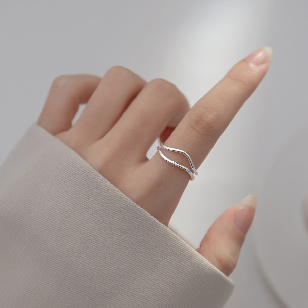 Sterling Sier Minimalist Wave Niche Design Rings