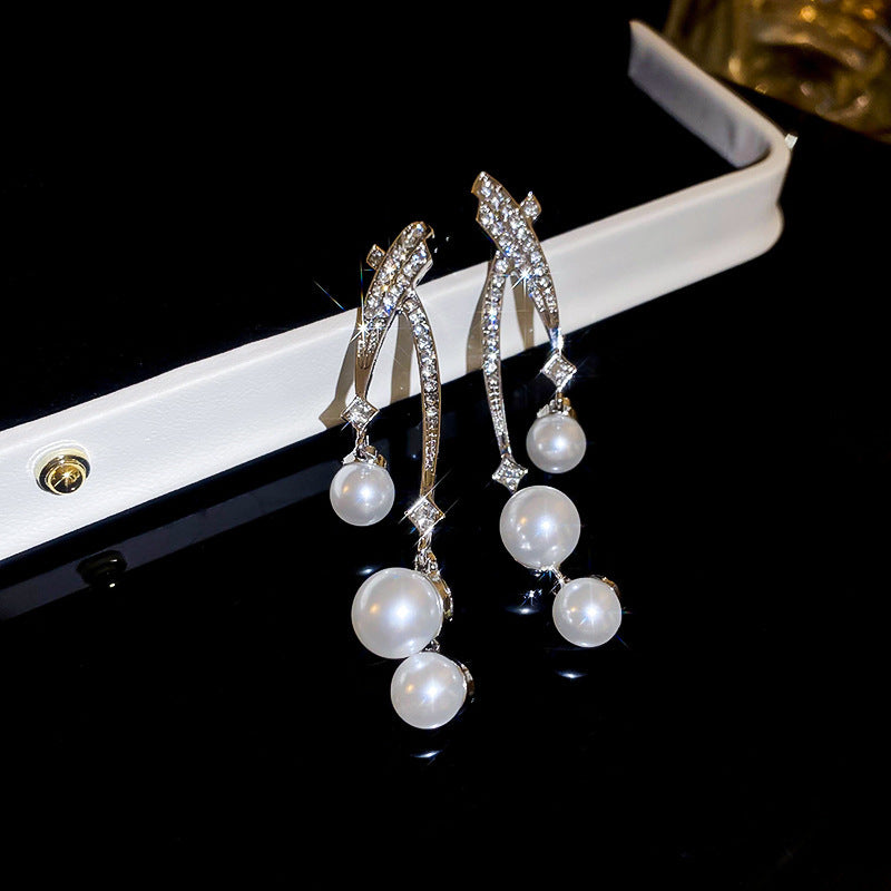 Korean Style White Zircon High-grade Simple Personalized Design Sense Earrings