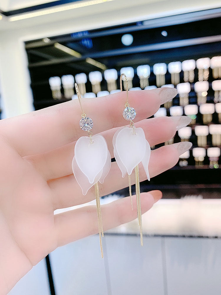 Women's Fairy Long White Petal Fringe Trendy Light Luxury Small Face Ear Line