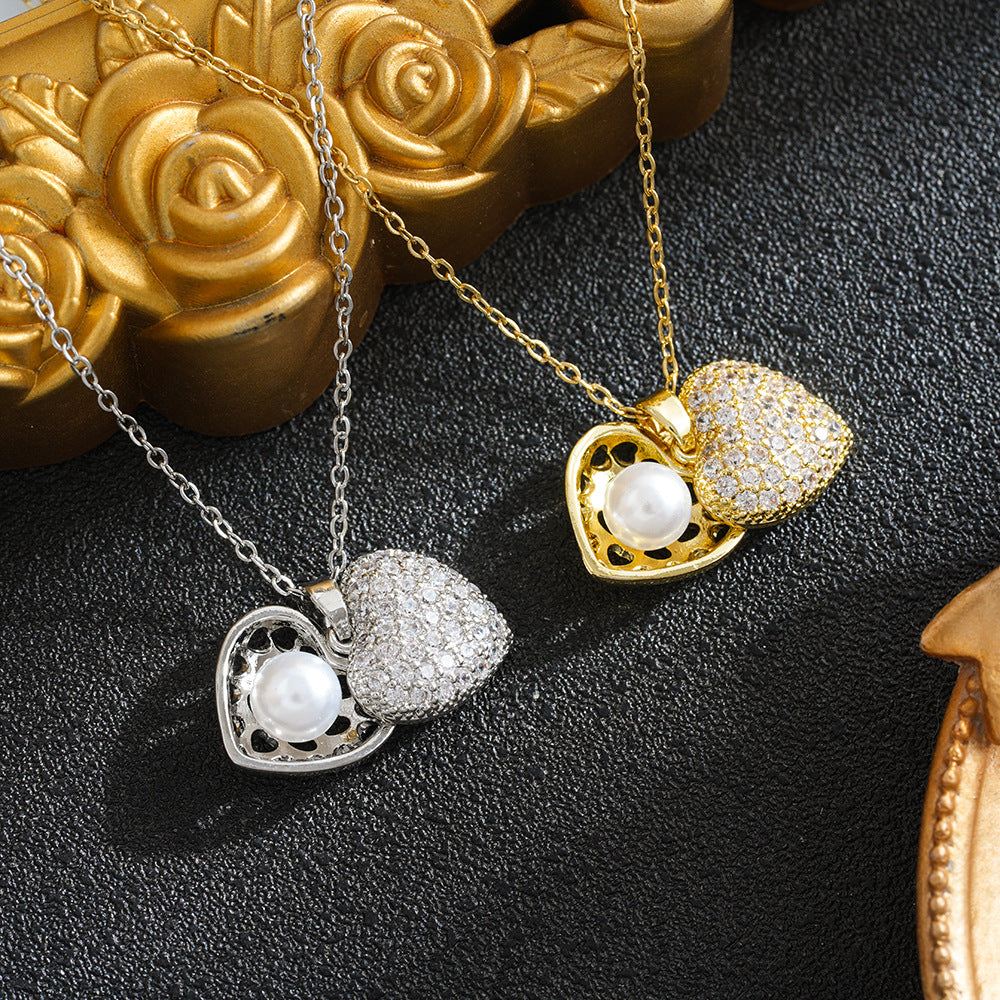 Women's Steel Light Luxury Temperament Gorgeous Peach Heart Pearl Shell Clavicle Necklace