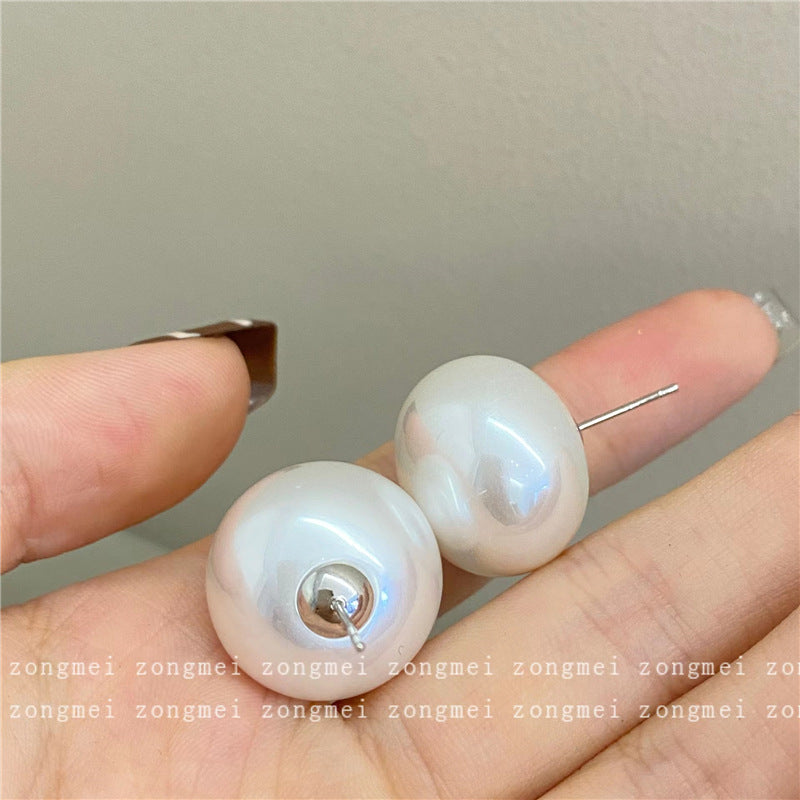 Retro Large Pearl Imitation Style Yu Sier Stud Earrings