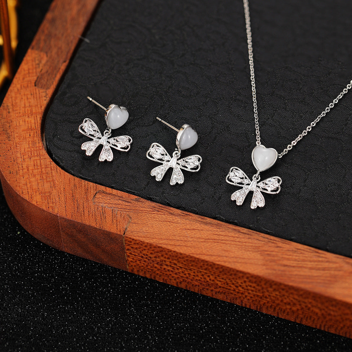 Glamorous Comfortable Two-piece Affordable Luxury Fashion Jewelry Set