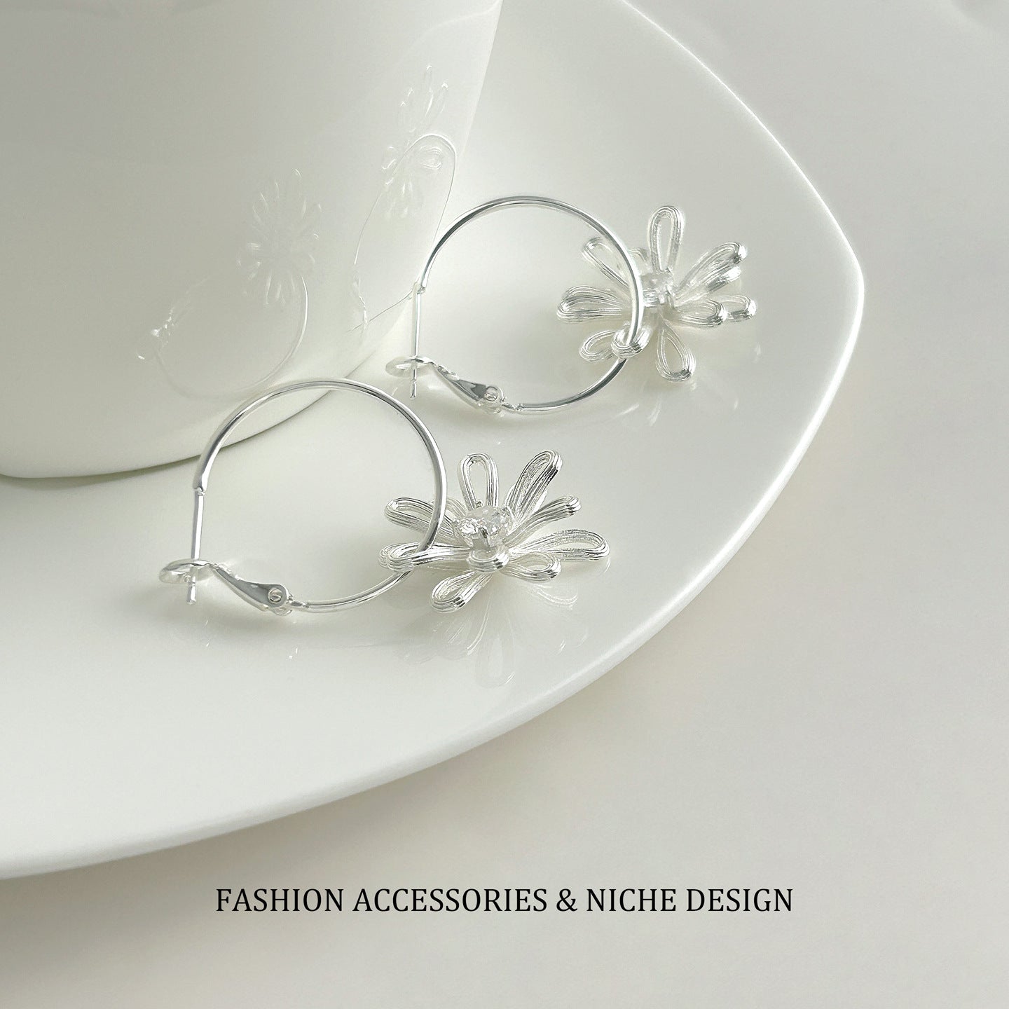 Chinese Style Hollow Daisy Flower Eardrops Exquisite Dignified Design Rings