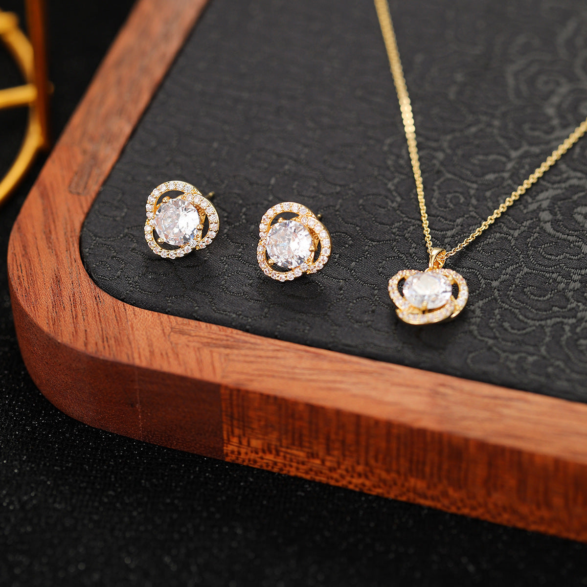 Glamorous Comfortable Two-piece Affordable Luxury Fashion Jewelry Set