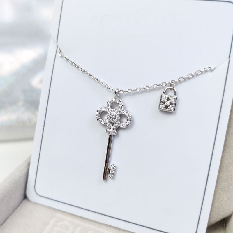 Female Clavicle Chain Affordable Luxury Fashion Necklace