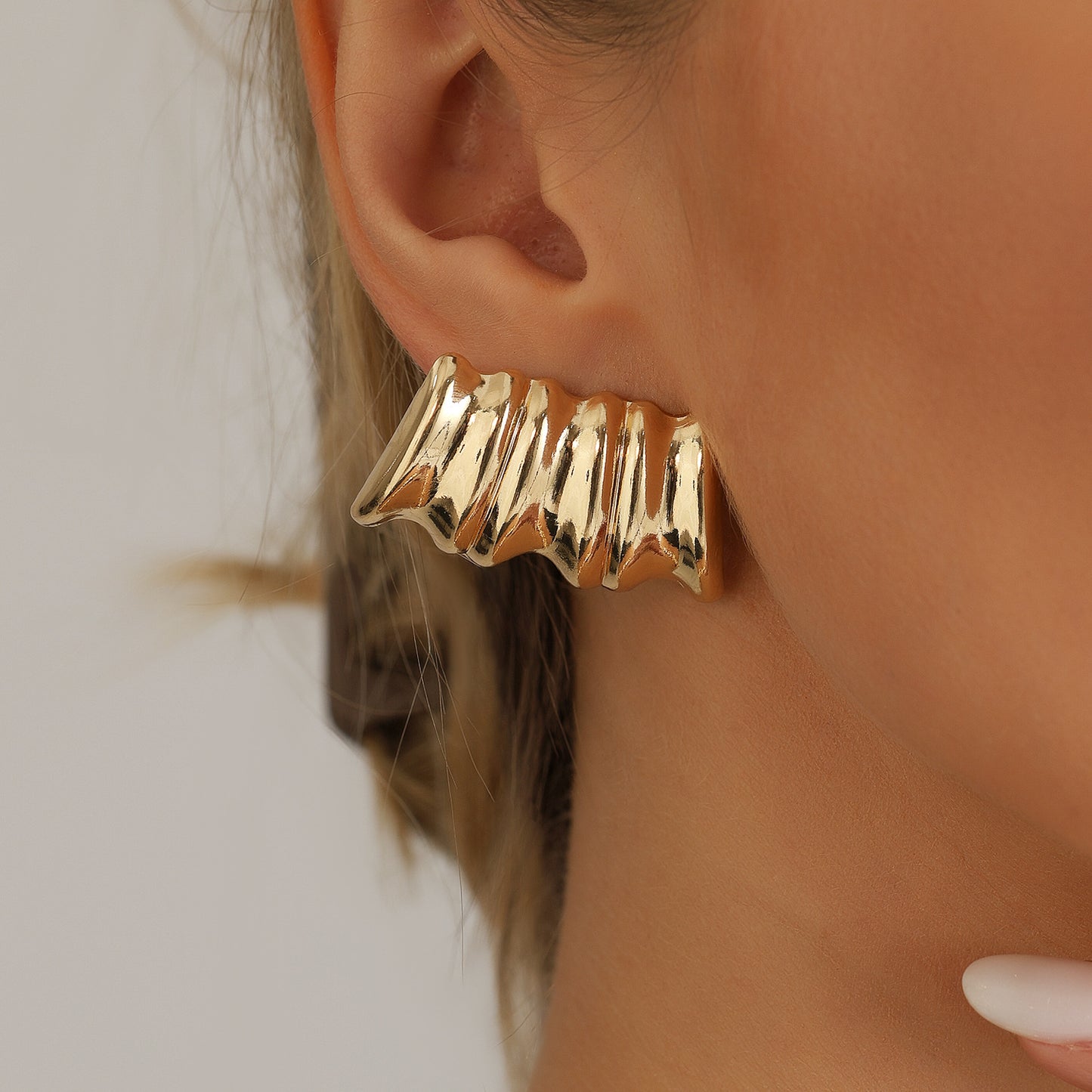 Women's Gilding Pleated Exaggerated Metal Personality Fashion Necklace