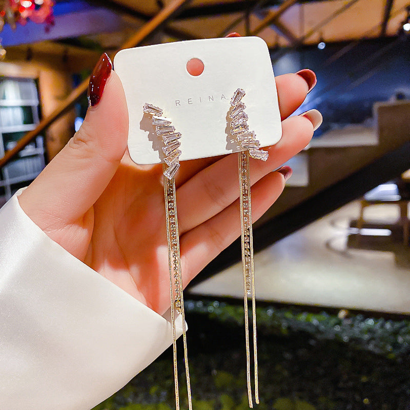 Women's Needle Elegant Long Tassel Thin Effect Earrings