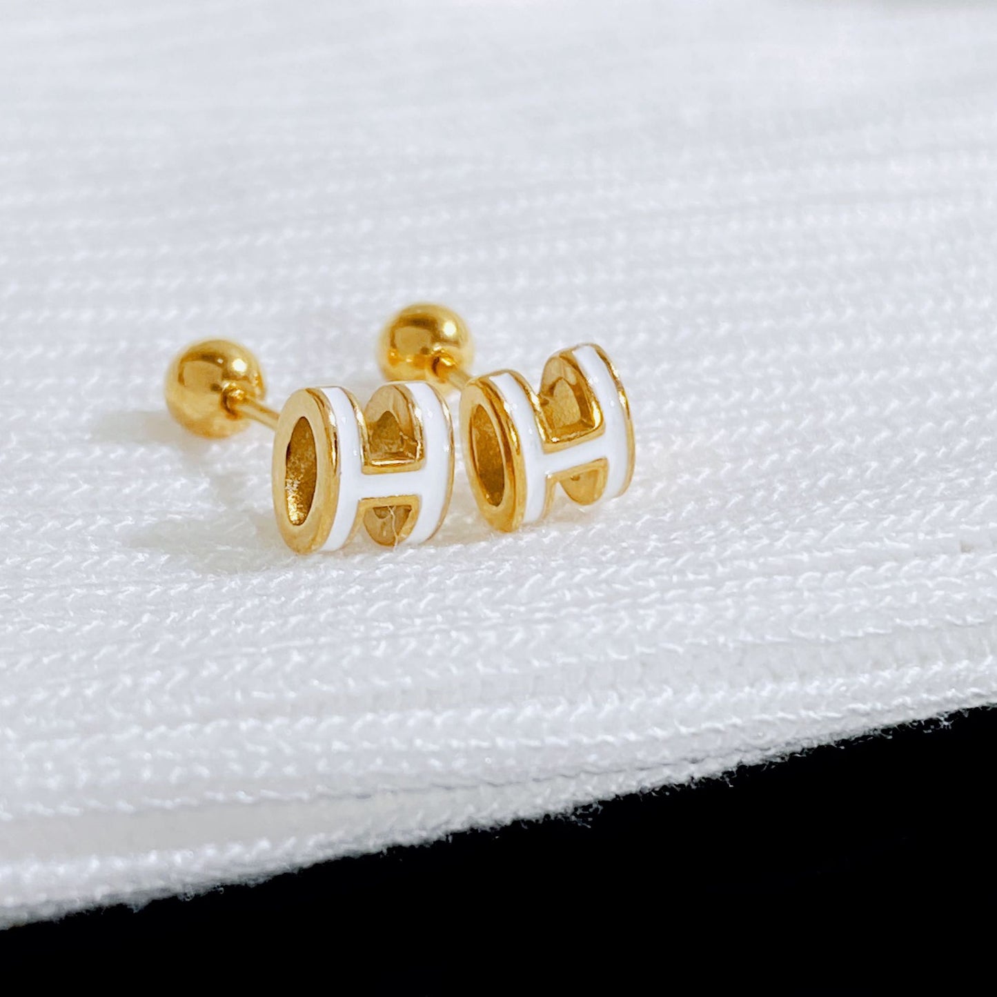 Women's Steel Screw Ear Bone Simple Elegant Earrings