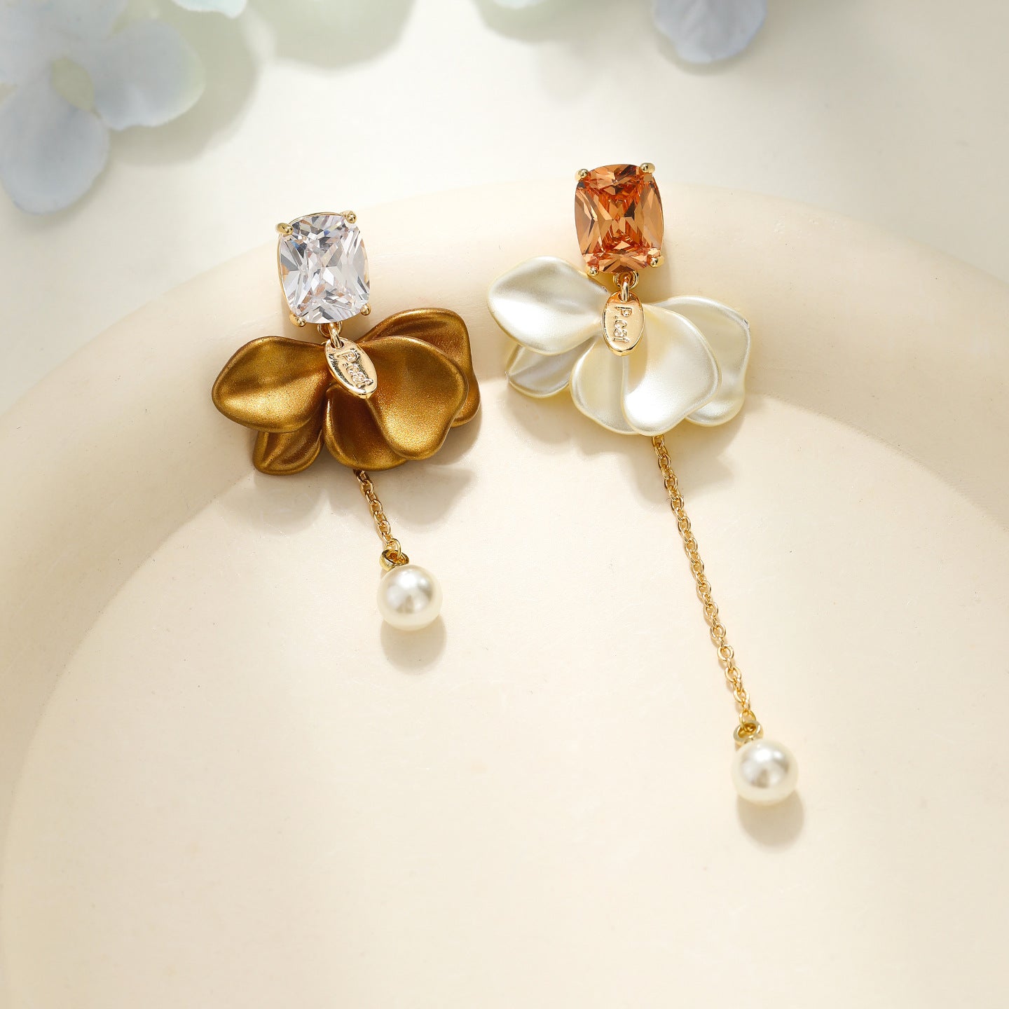 Women's French Style Zircon Flower Tassel Pearl Temperament Entry Lux Earrings