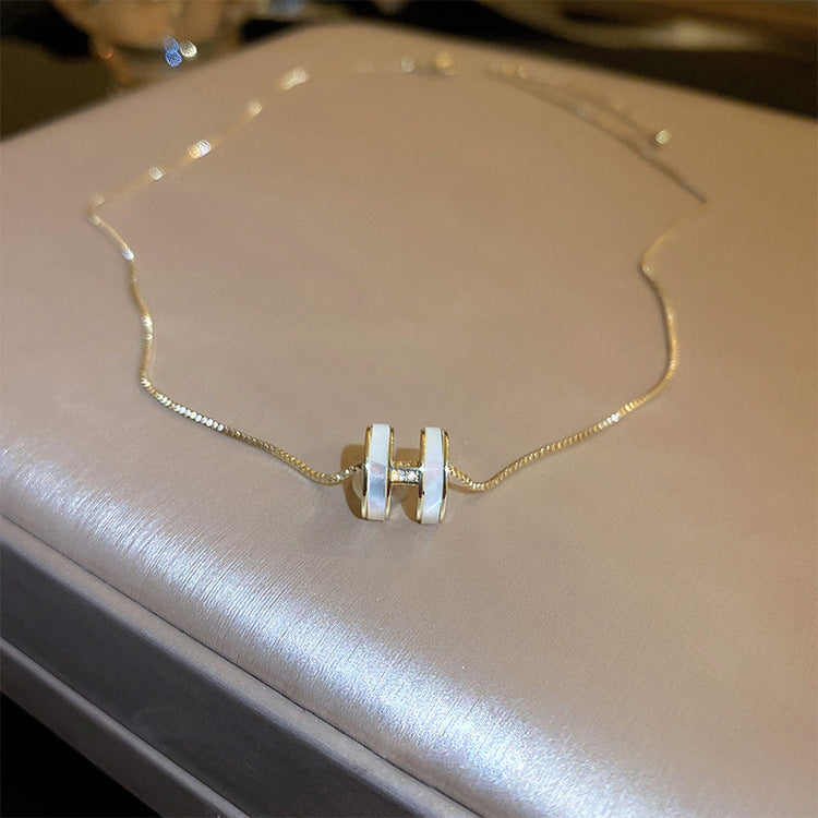 Women's Summer Fashion Cool Hot Simple Temperament Light Luxury Minority Necklace