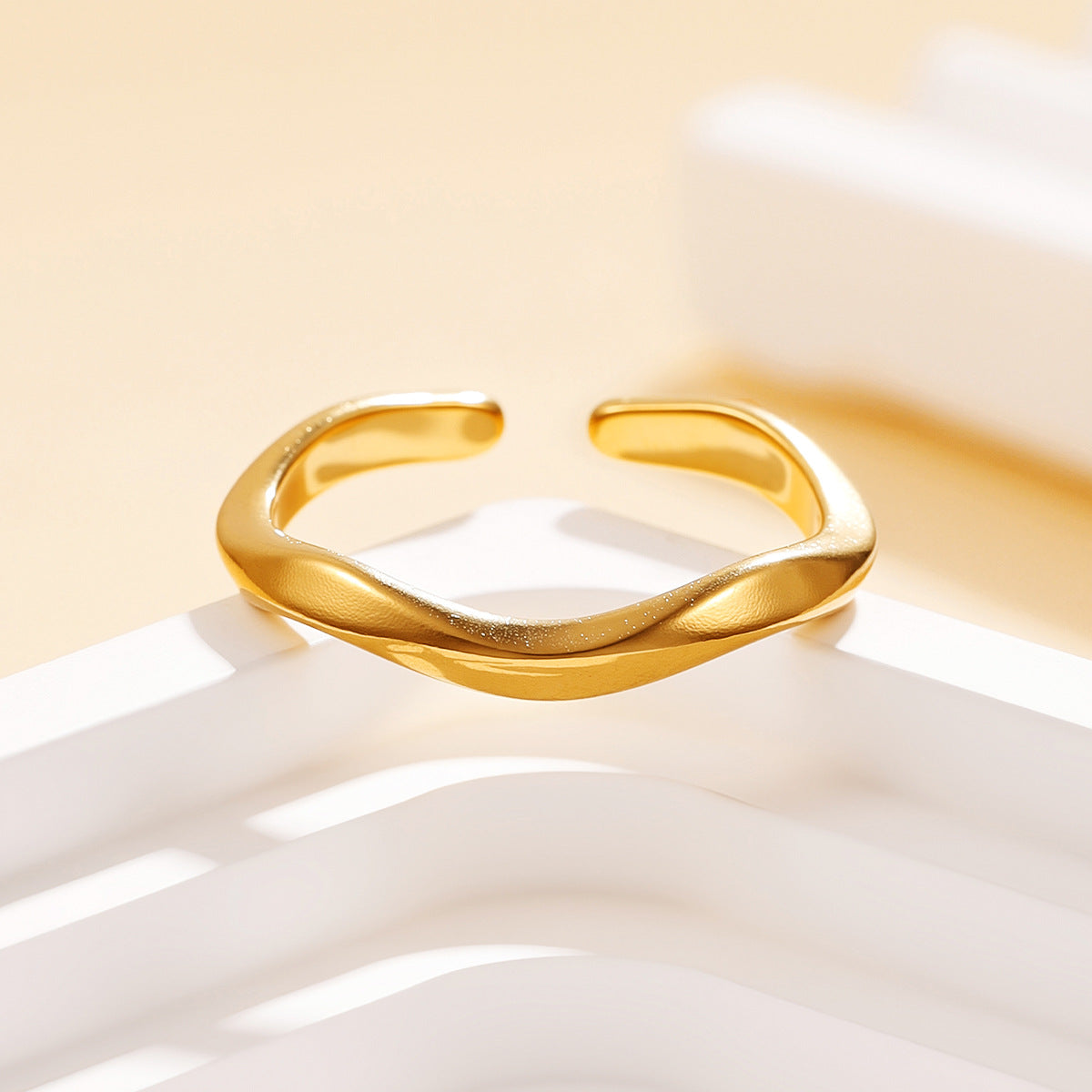Personality Simple Style Mobius Strip Open Female Vacuum Ring