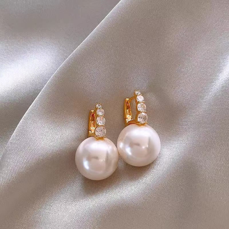 Women's Pearl Niche Unique Clip High-grade Light Ear Buckle