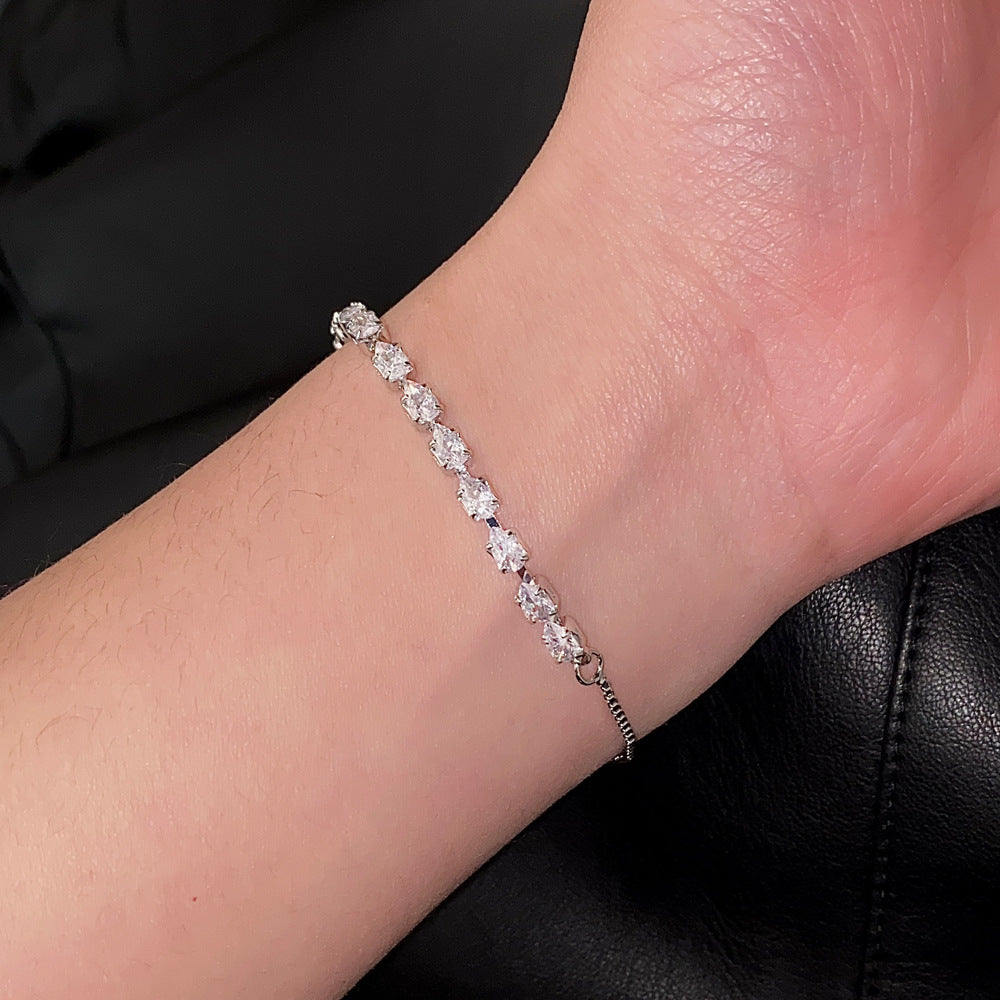 Women's Inlay Fritillary Four-leaf Flower Pull-out Light Luxury High-grade Bracelets
