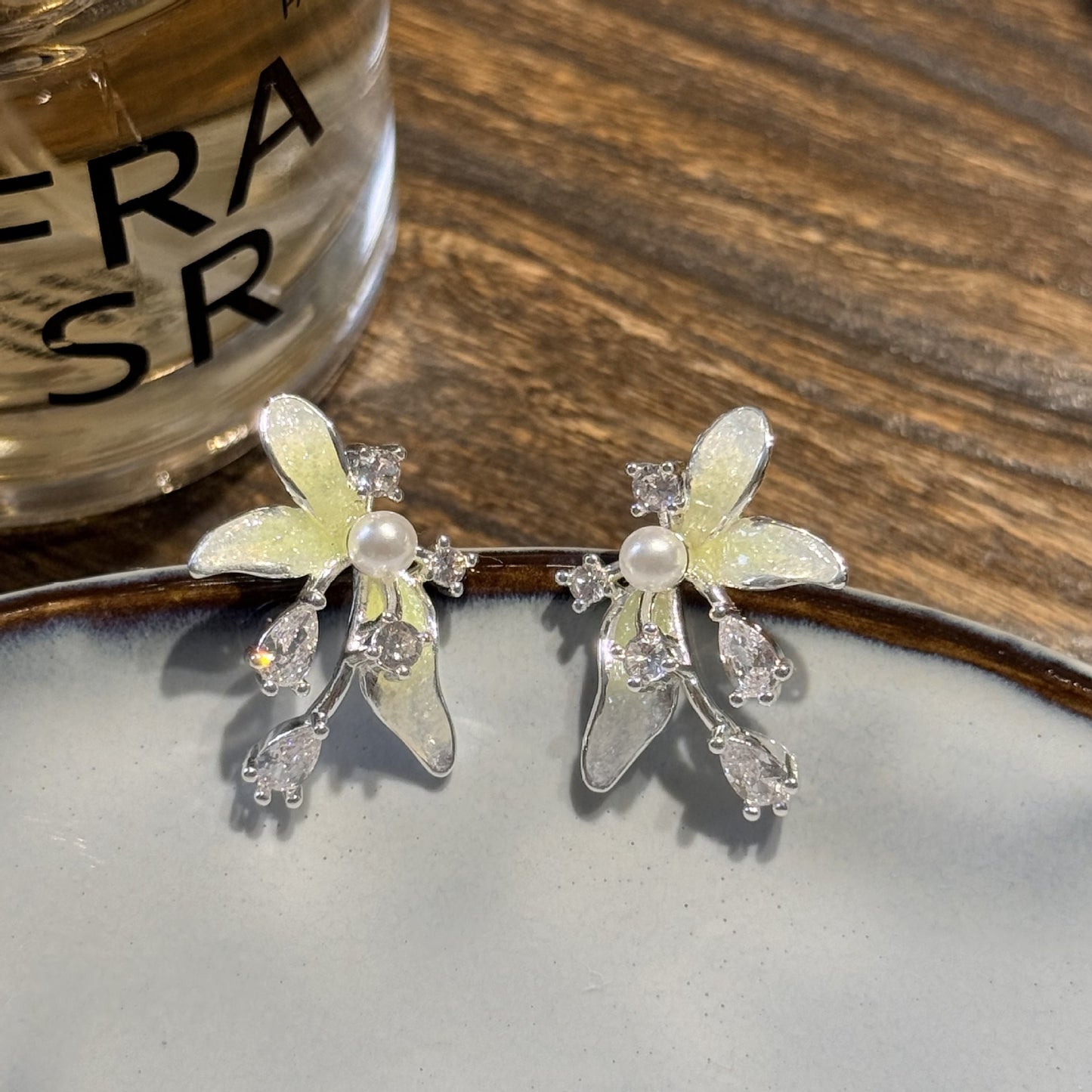 Flash Gradient Flower-de-luce Zircon Stamen Gentle Petals Female Fresh Style Stud Earrings