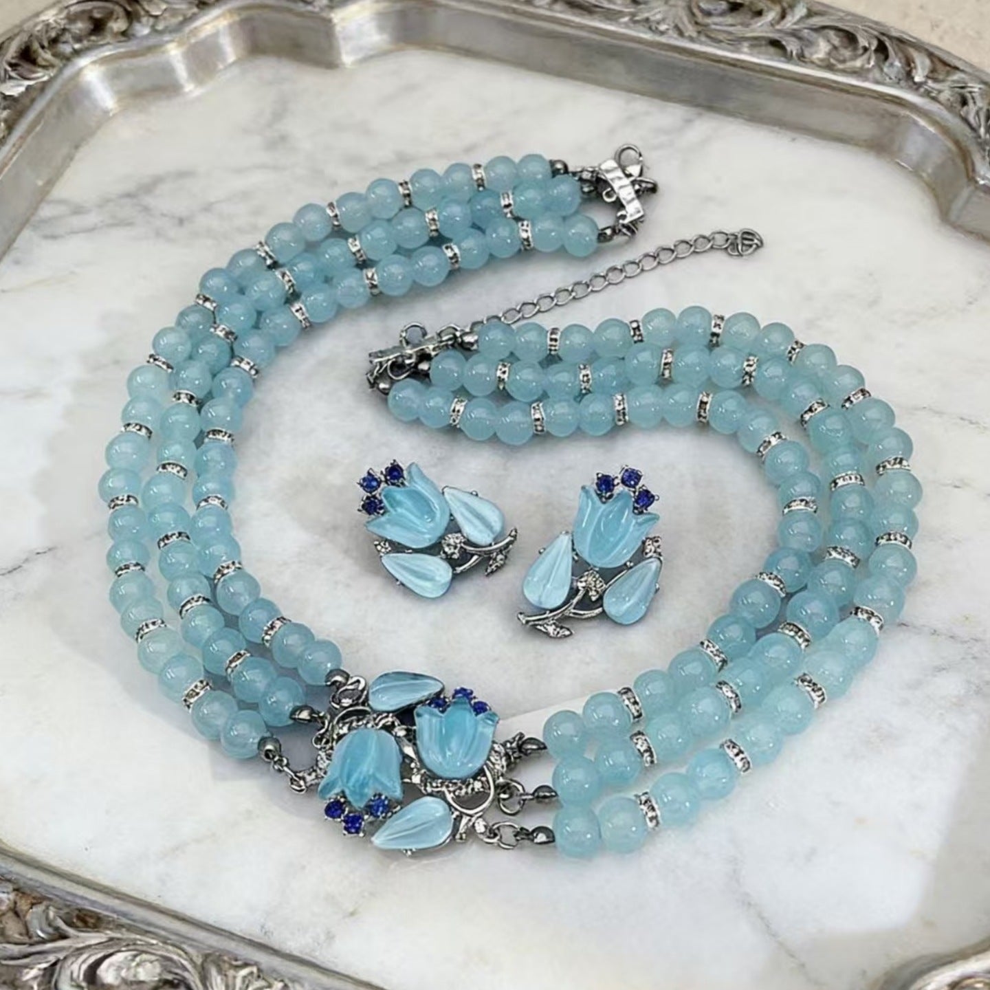 Light Blue Moonlight Lily Crystal Natural Stone Tulip Necklace