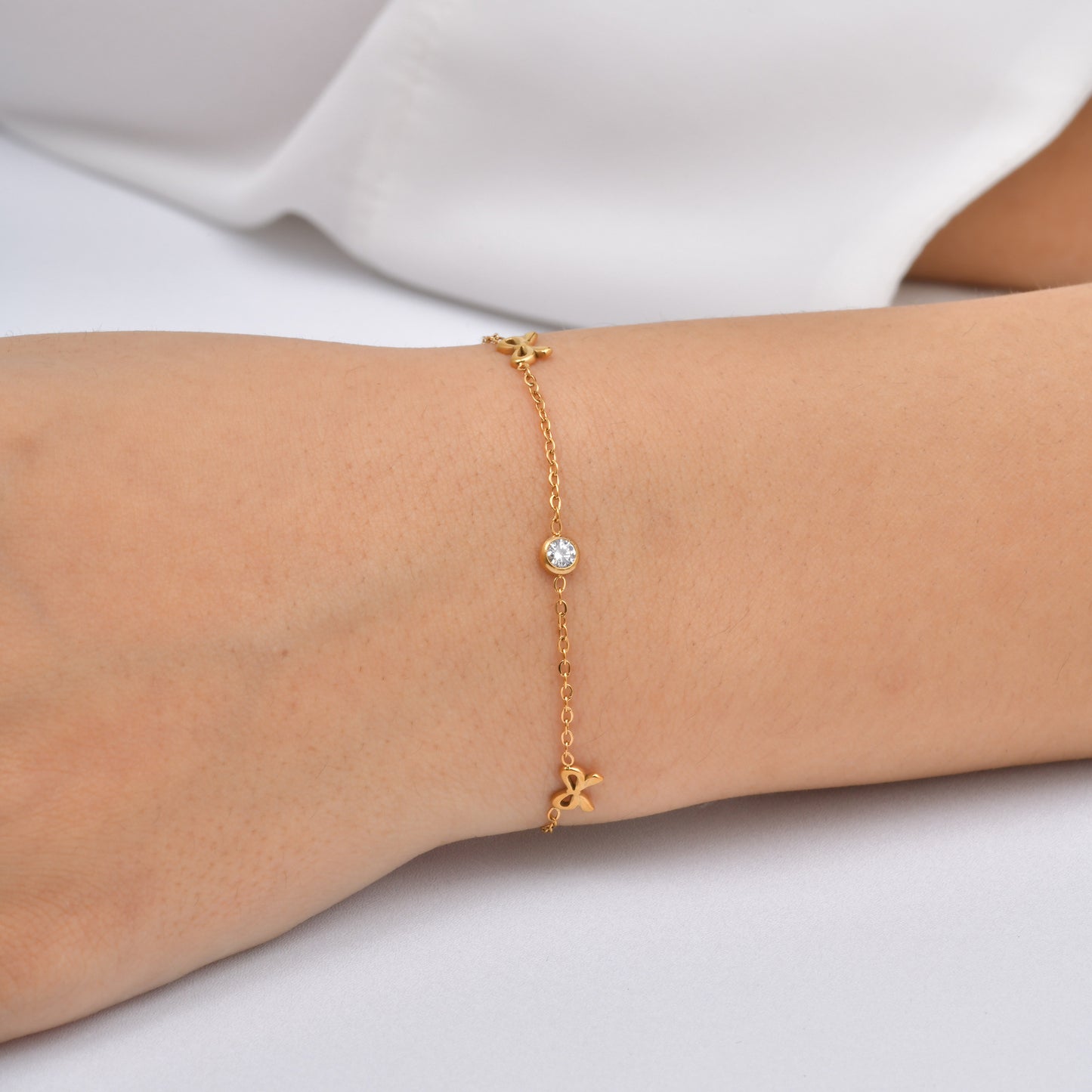 Women's Stainless Steel Flat Cross Chain Zircon Bow Bracelet