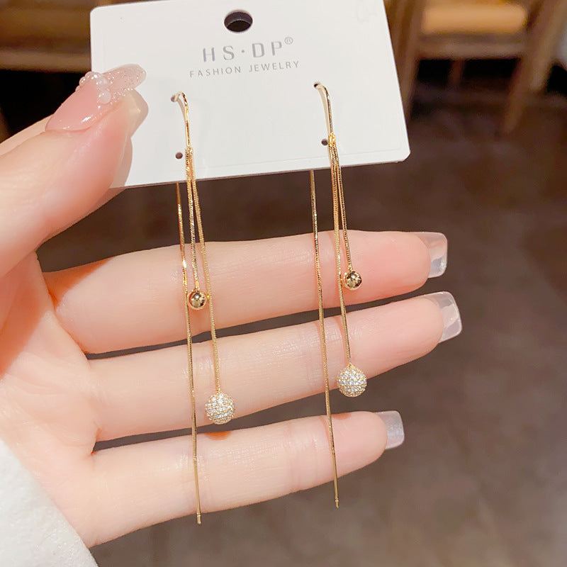 Fashionable Zircon Ball Female Niche Design High-grade Ear Line