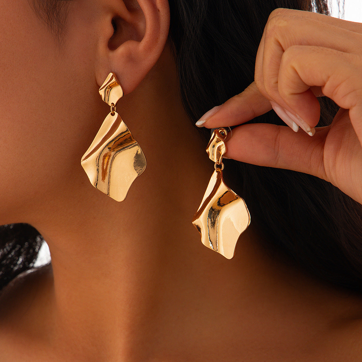 Exaggerated Texture Pleated Metallic Large Geometric Earrings