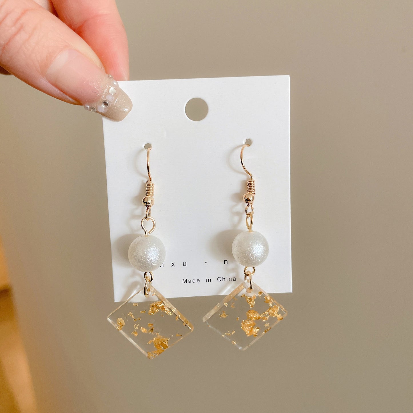 Pearl High-grade Butterfly Ear Clip Fashionable Earrings