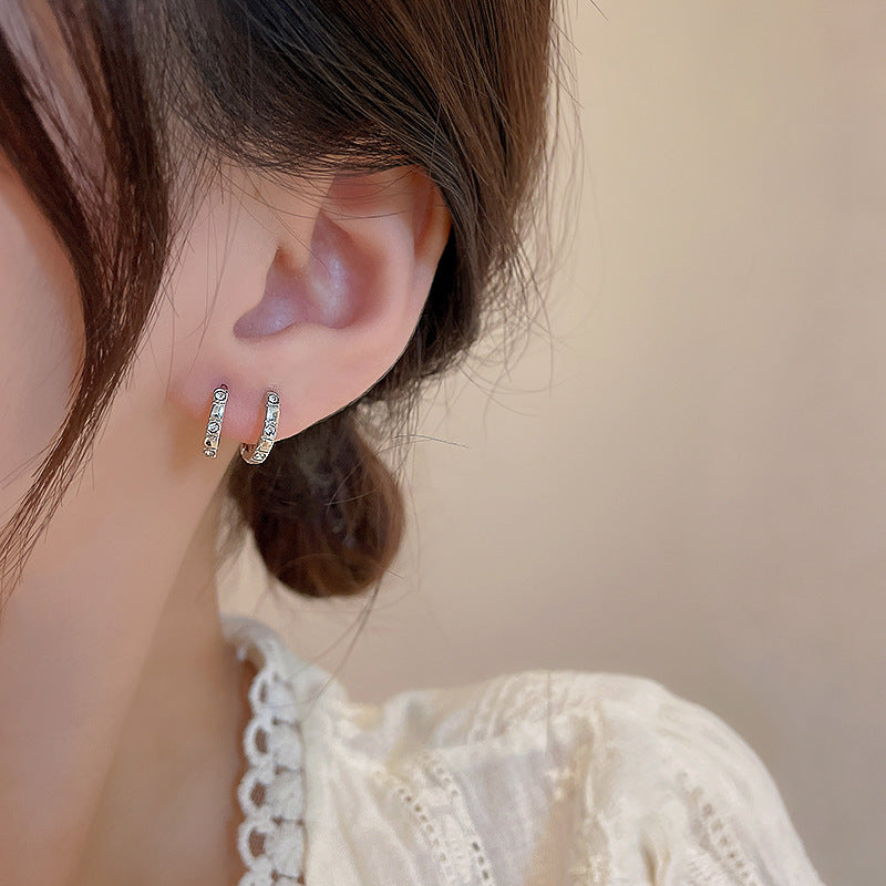 Sier Exquisite Geometric Ear Clip Light Stud Earrings