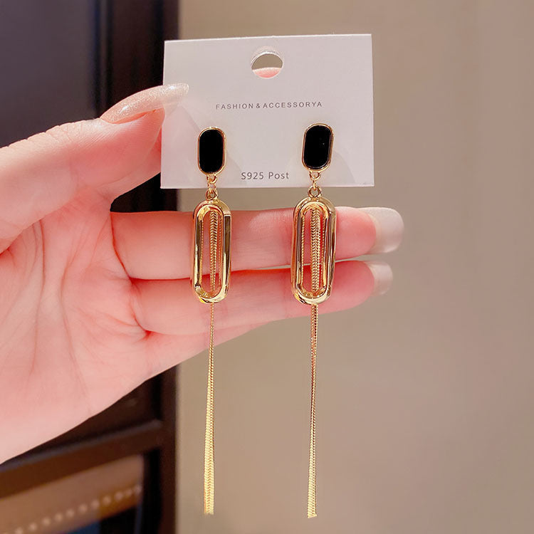 Niche Long Oval Tassel Sier Needle Pierced Geometric Metal Rings