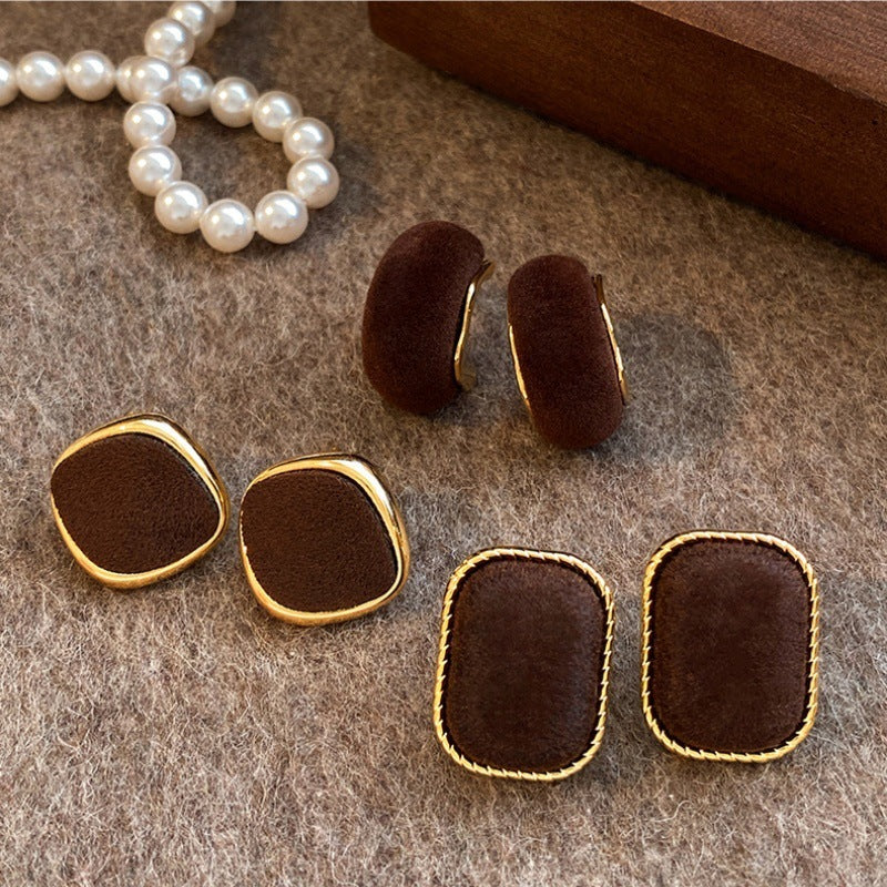 Women's Retro Brown Square Veet Light Luxury High-grade Niche Stud Earrings