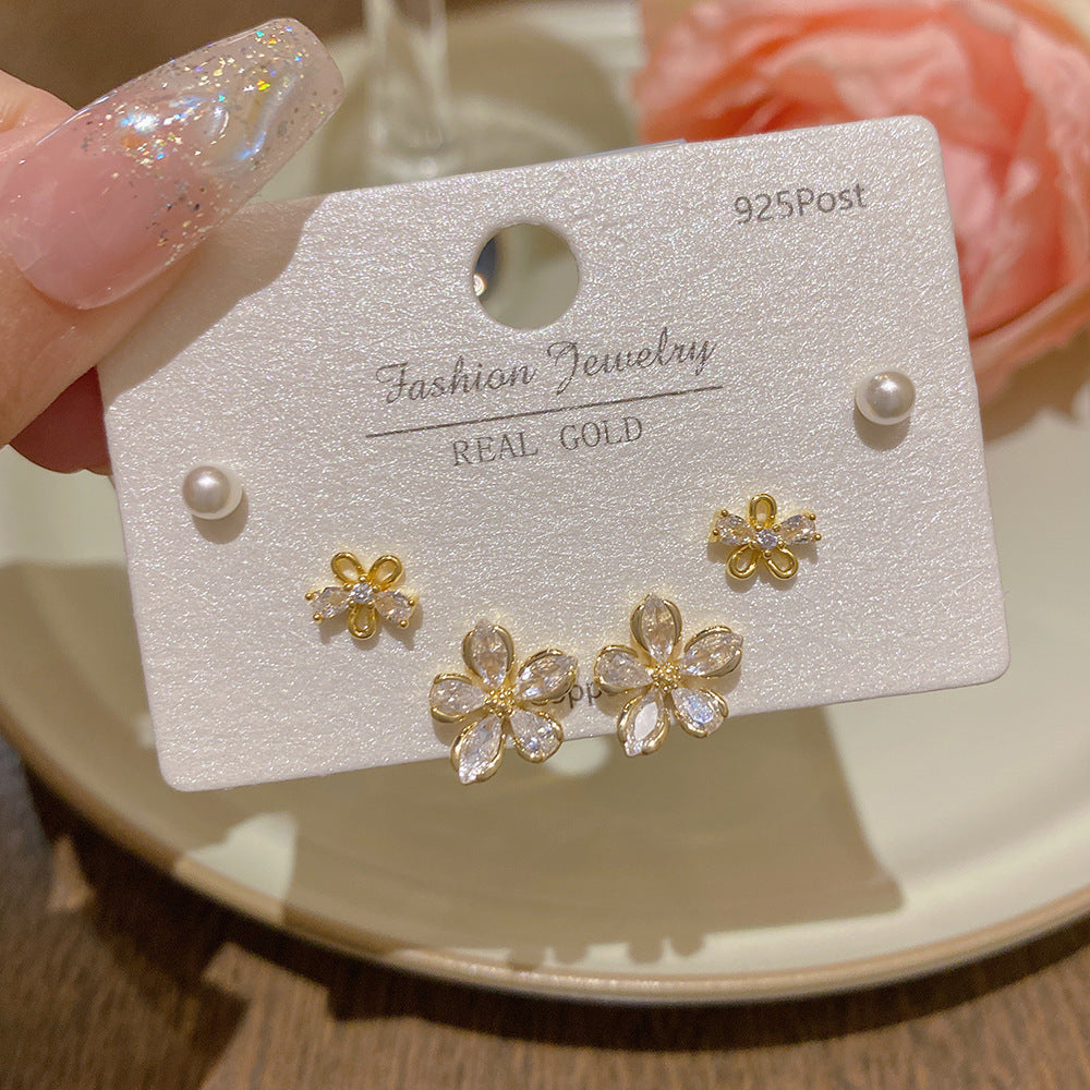 Women's Needle One Card Three Pairs Earings Small Delicate Summer High-grade Stud Earrings