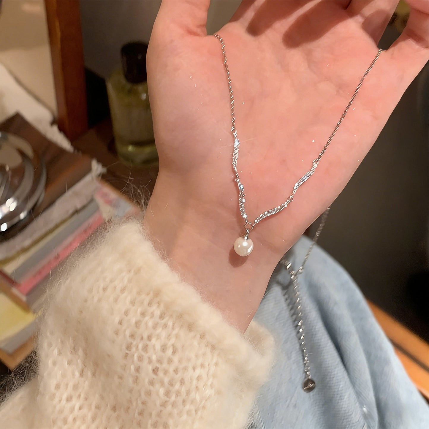 Women's Titanium Steel No Fading Rhinestone Wave Pearl For Light Luxury Necklace