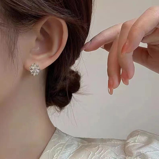 Design Snowflake Zircon Small Light Luxury Natural Fashion Earrings