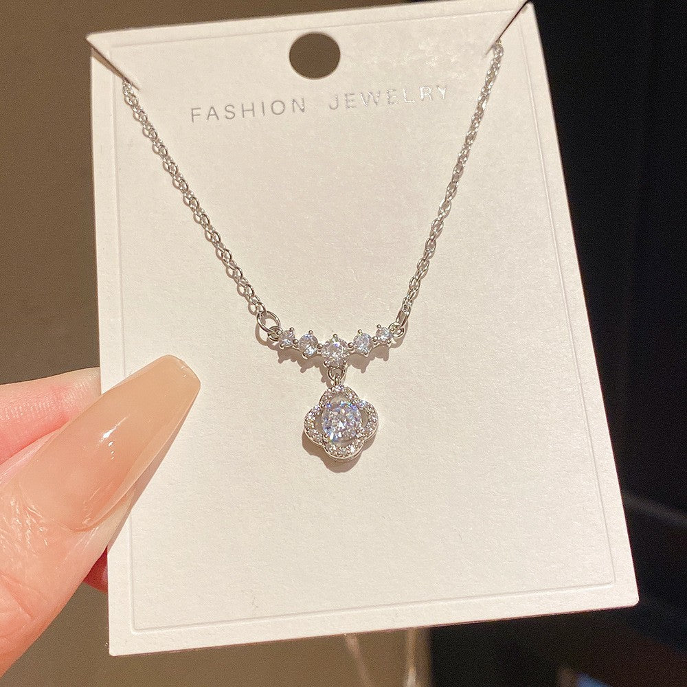 Women's Minority Simple Fashionable Elegant Zircon Clavicle Chain Titanium Steel Accessory Necklace
