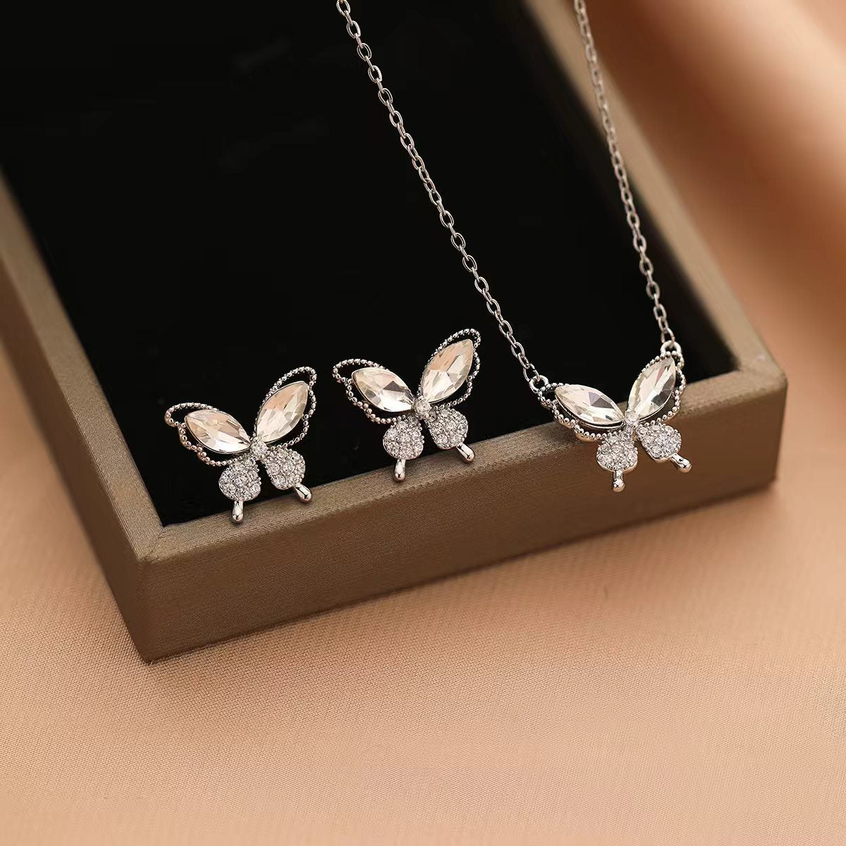 Glamorous Comfortable Two-piece Affordable Luxury Fashion Jewelry Set