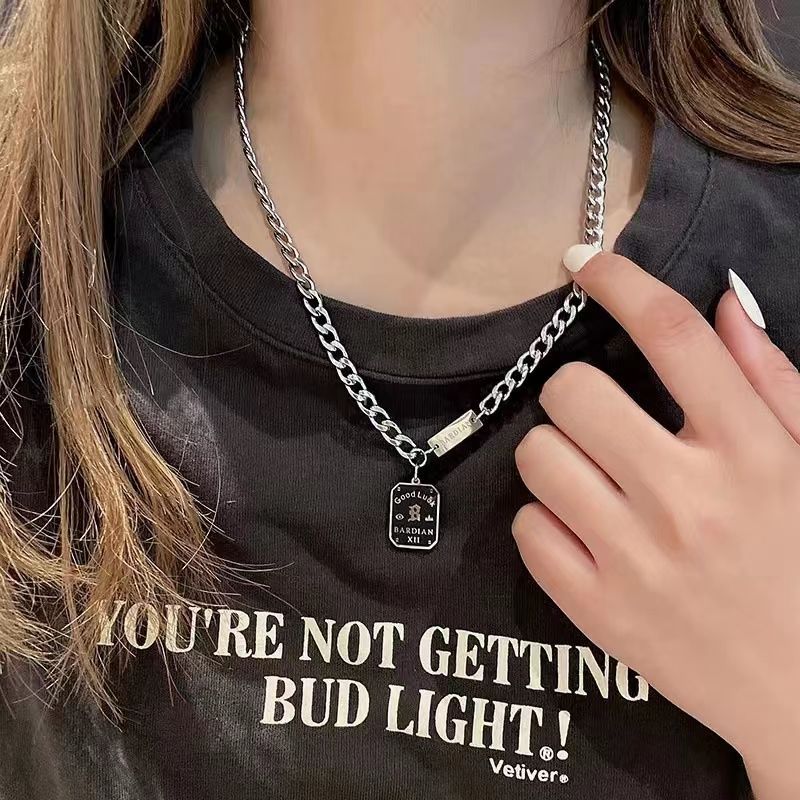 Women's Niche Design Versatile Personality Hip Hop Clavicle Chain Necklaces