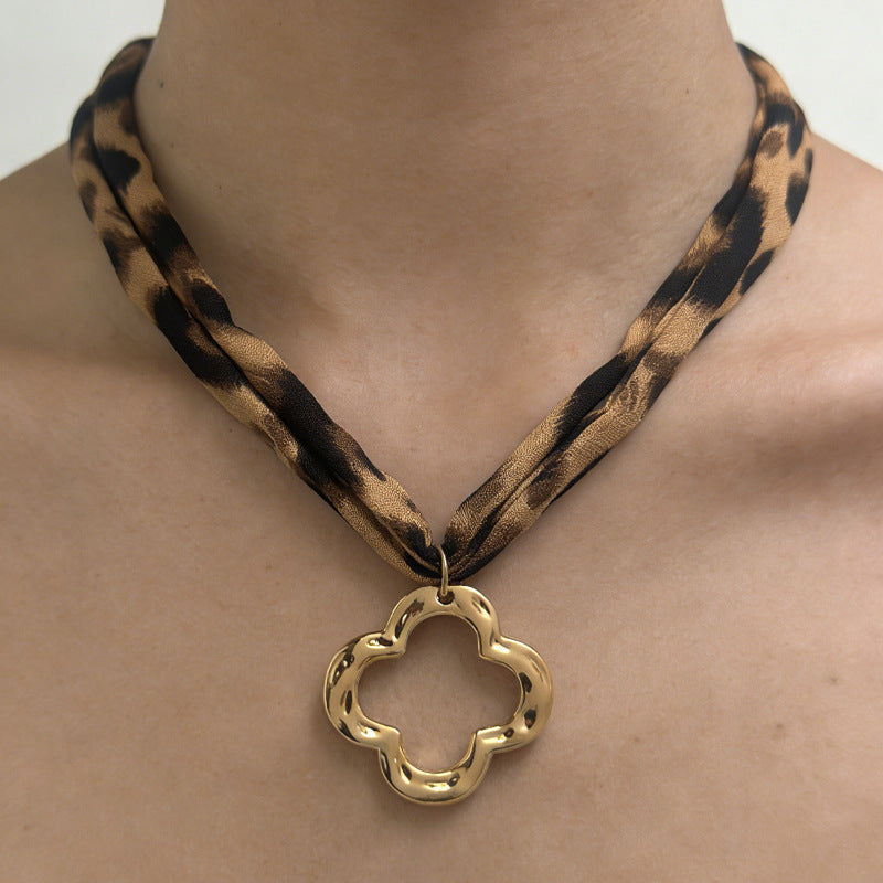 Women's Sexy Leopard Print Cotton Flower Heart Shape Clavicle Necklaces