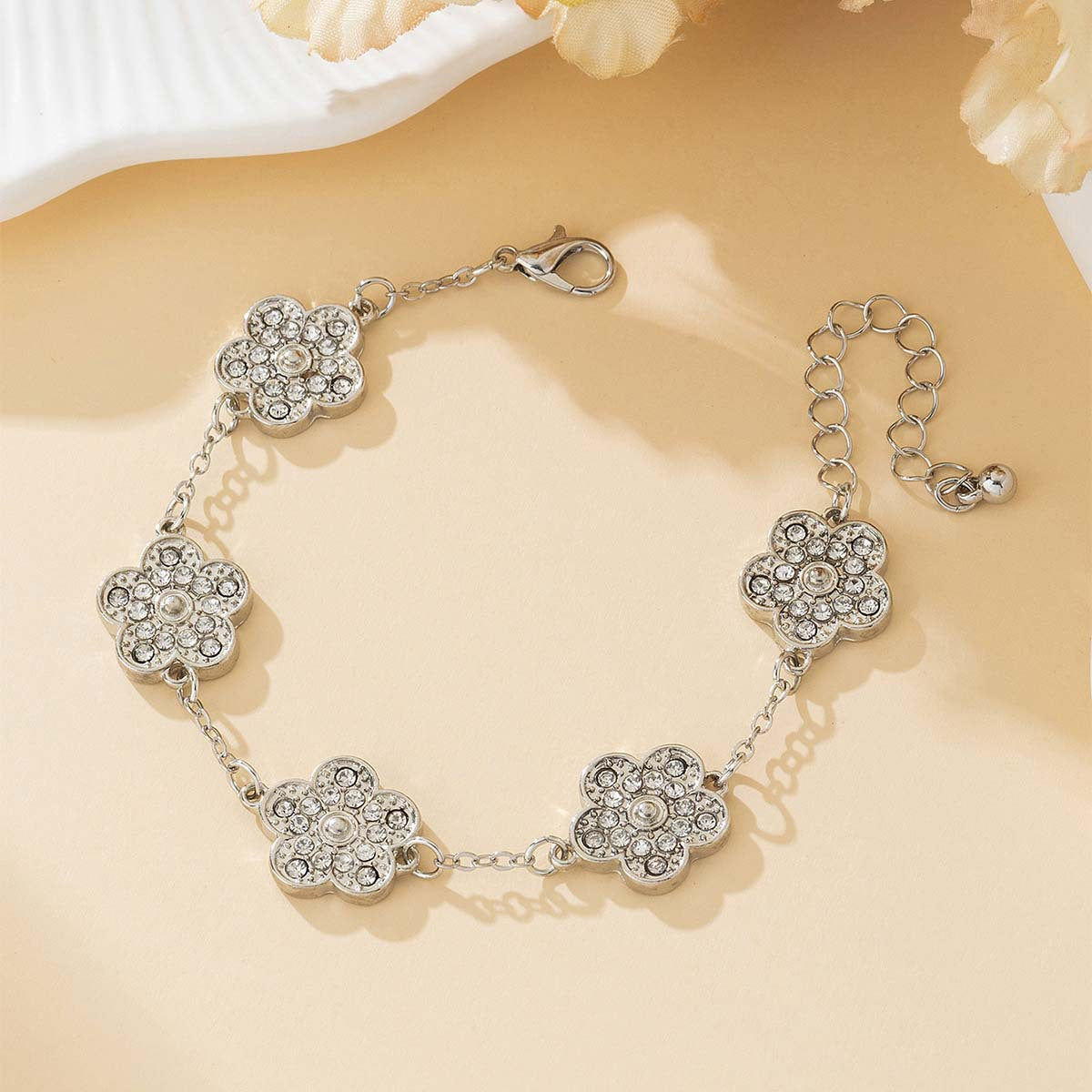 Fashion Elegant Lucky Five Petal Flower Female Bracelet