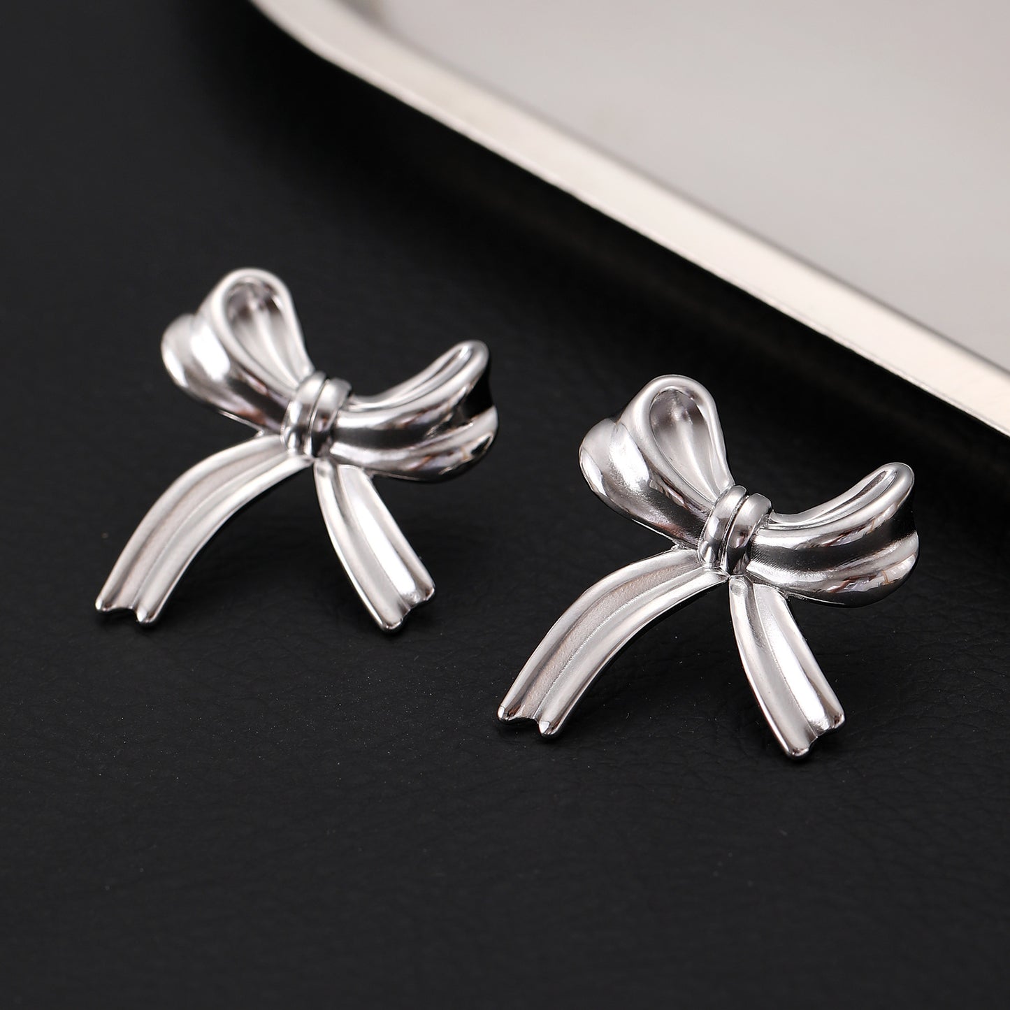 Women's Bow Stainless Steel Light Luxury High-grade Earrings