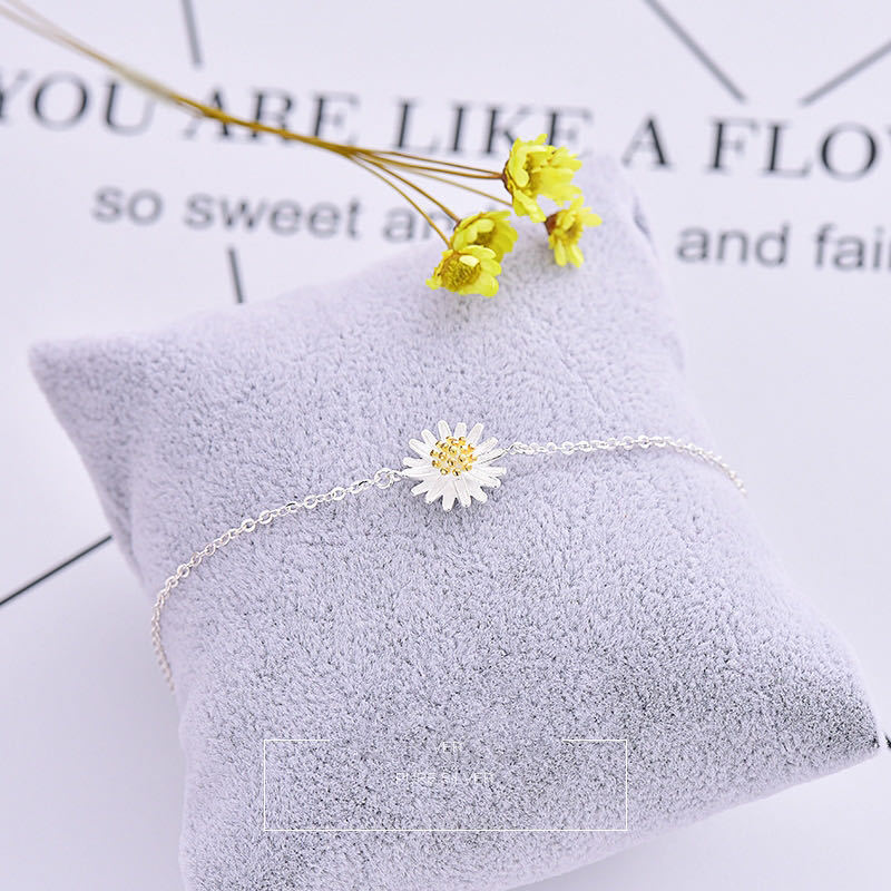 Women's Cute Fashion Korean Fresh Daisy Hand Bracelets