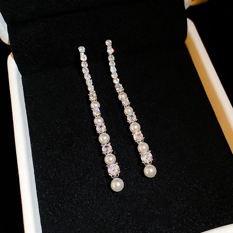 Korean Style White Zircon High-grade Simple Personalized Design Sense Earrings