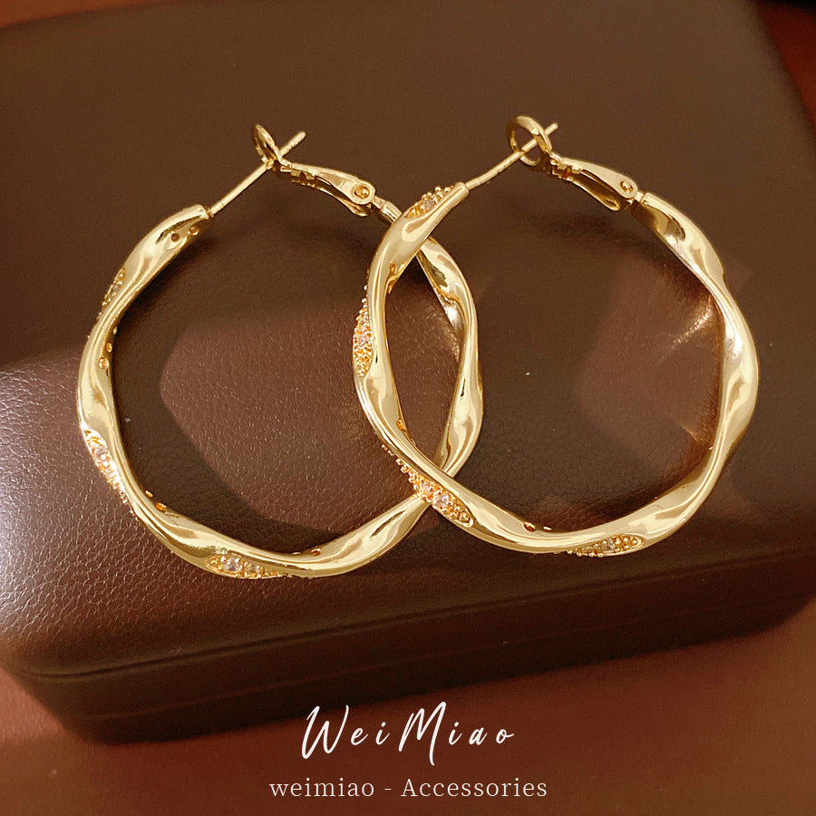 Gold Electroplated Sier Needle Inlaid Zircon Twisted Round Light Luxury Stud Earrings