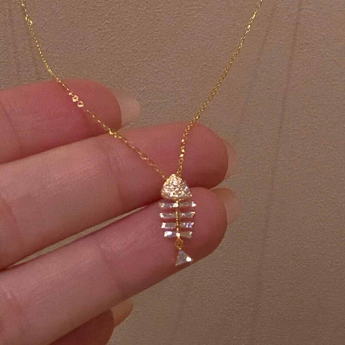 Bone Exquisite Small Fishbone High-grade Sweater Necklace