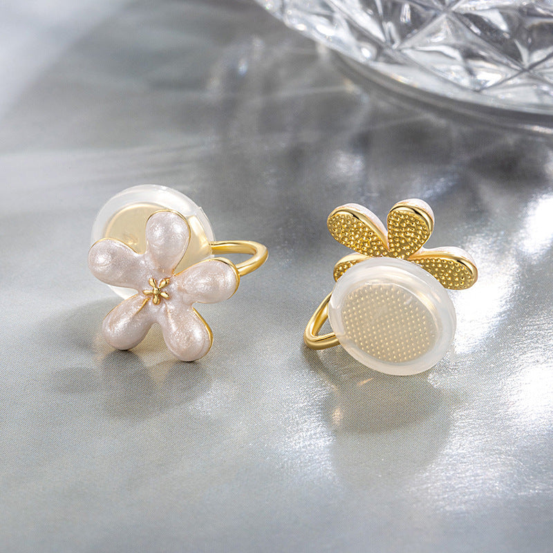 White Small Ear Clip Gentle Summer Versatile Stud Earrings