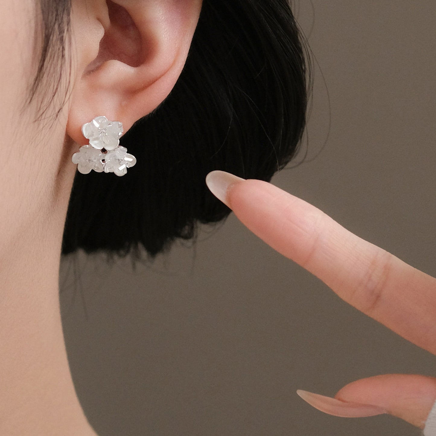 Women's Pink Amethyst For Indie Pop Style Compact Stud Earrings